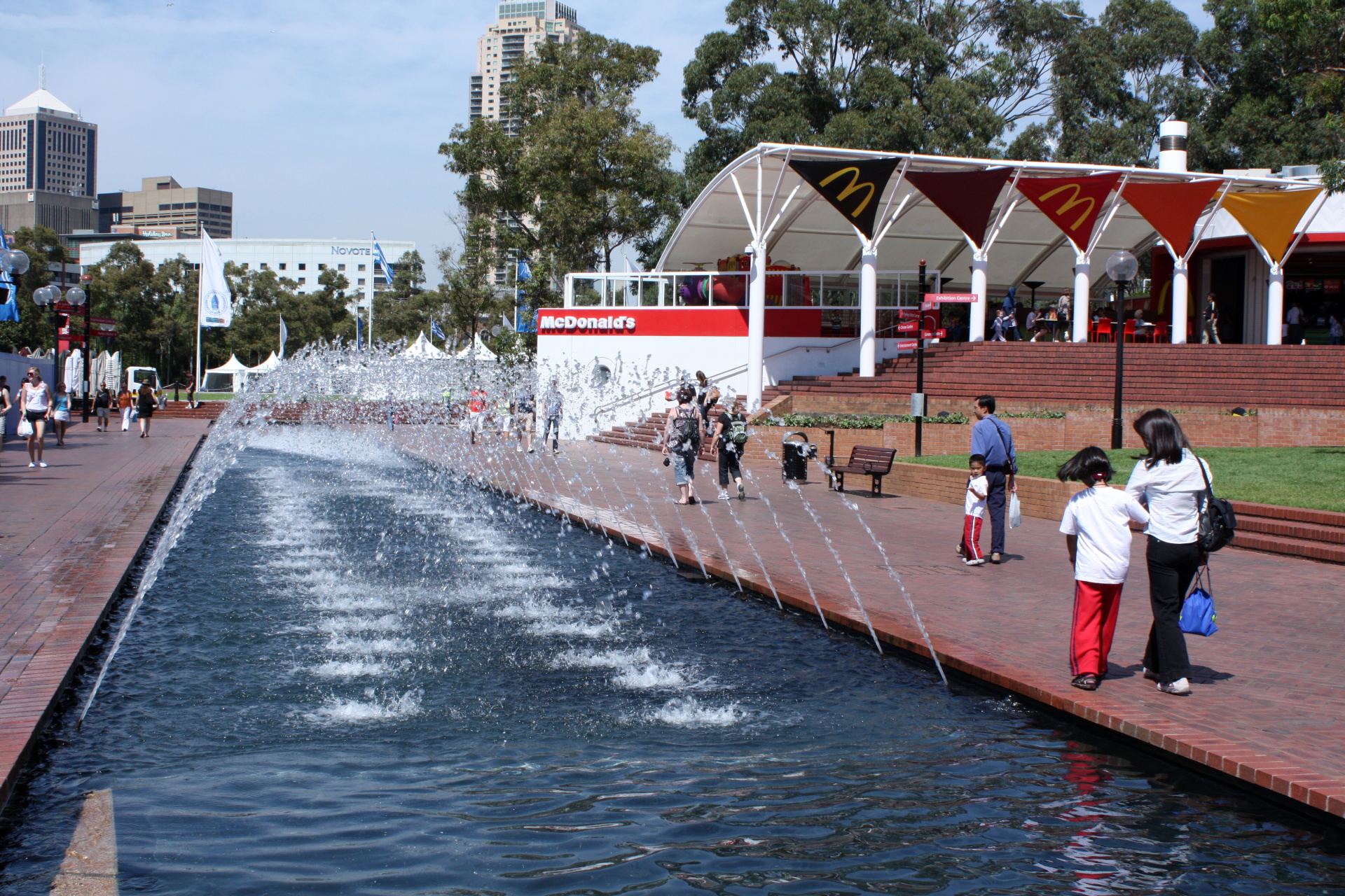 2010-03-19 Darling Harbour